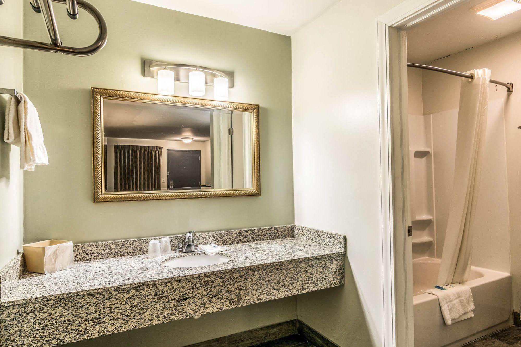 Rodeway Inn Portage Ngoại thất bức ảnh