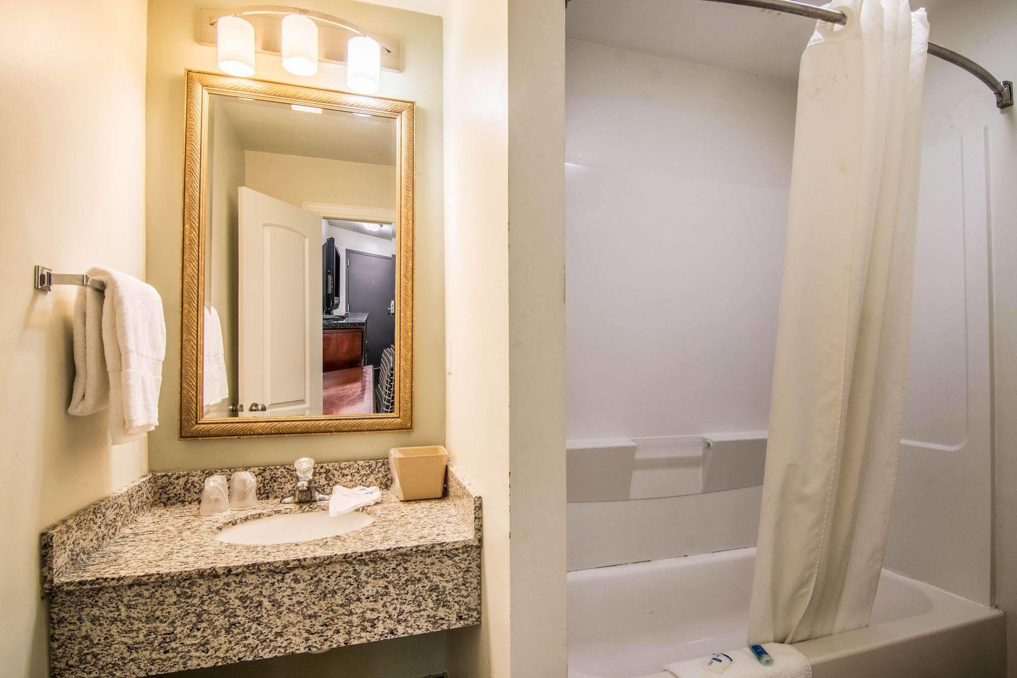 Rodeway Inn Portage Ngoại thất bức ảnh